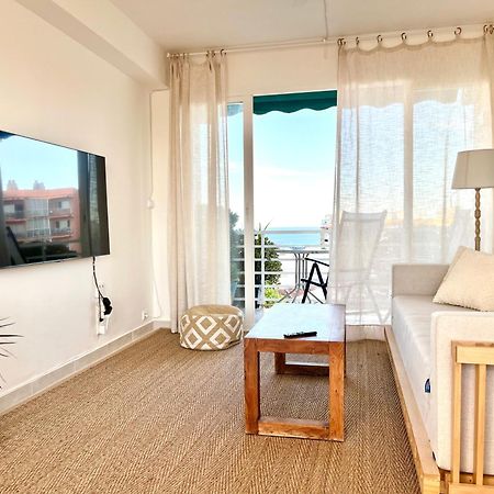 Light-Filled Apartment With Sea Views Торремолінос Екстер'єр фото